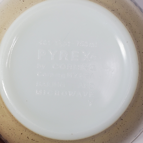 VINTAGE Pyrex Homestead 401 Mixing Bowl 750 ml Speckled Tan Blue - Picture 4 of 5